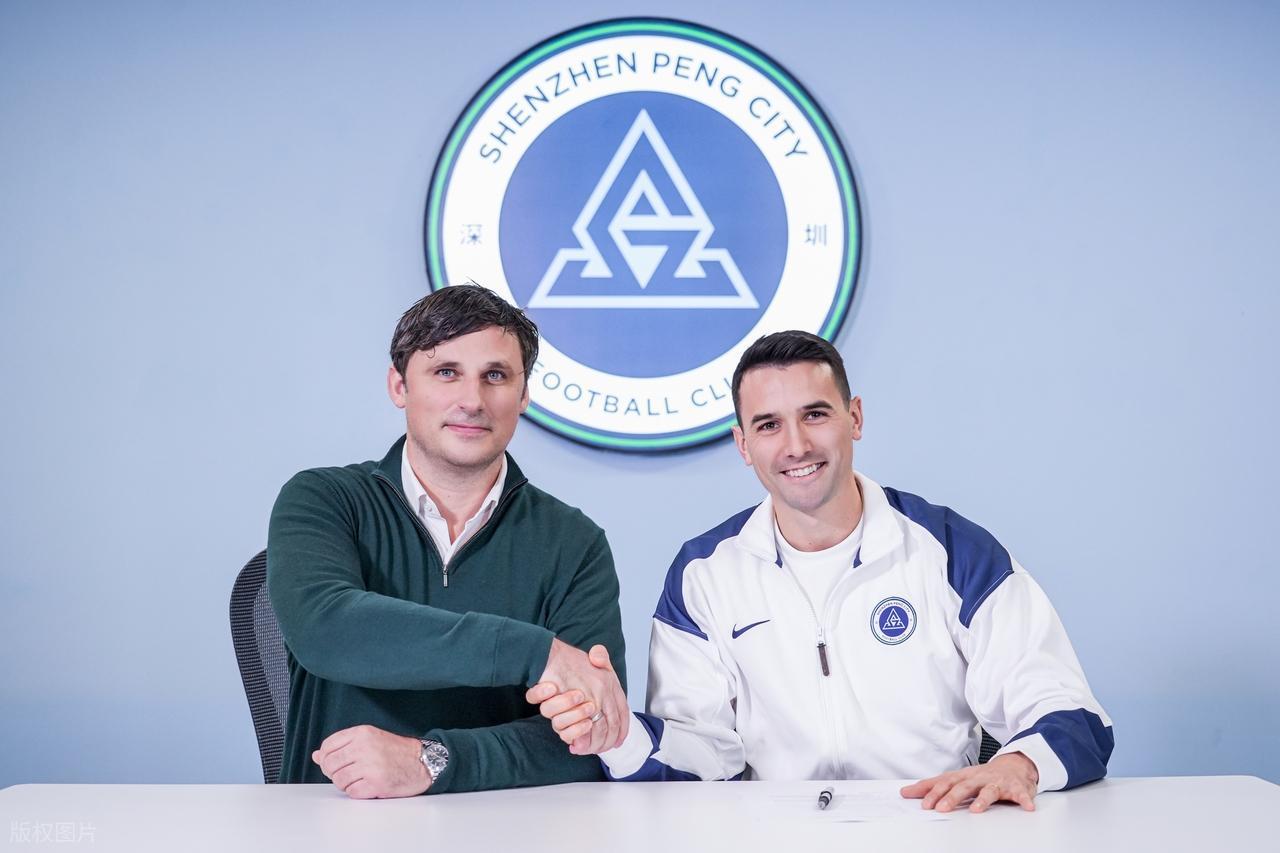 彩经网-背刺？同样是500万顶薪，嘴里说着喜欢蓉城，周定洋却去了新鹏城